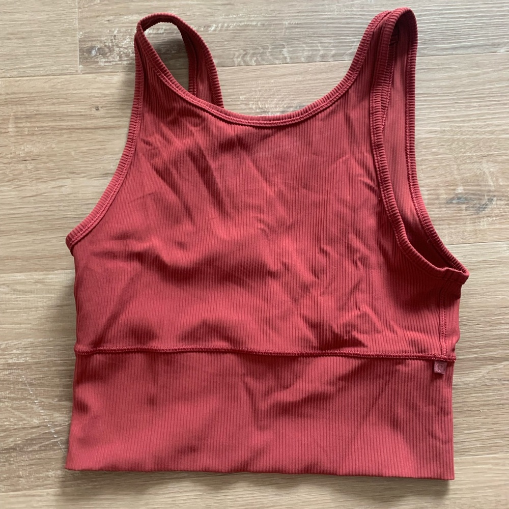 Lululemon size 6 cropped tank